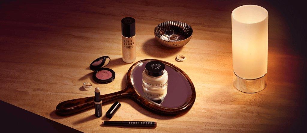 This is a banner for Bobbi Brown